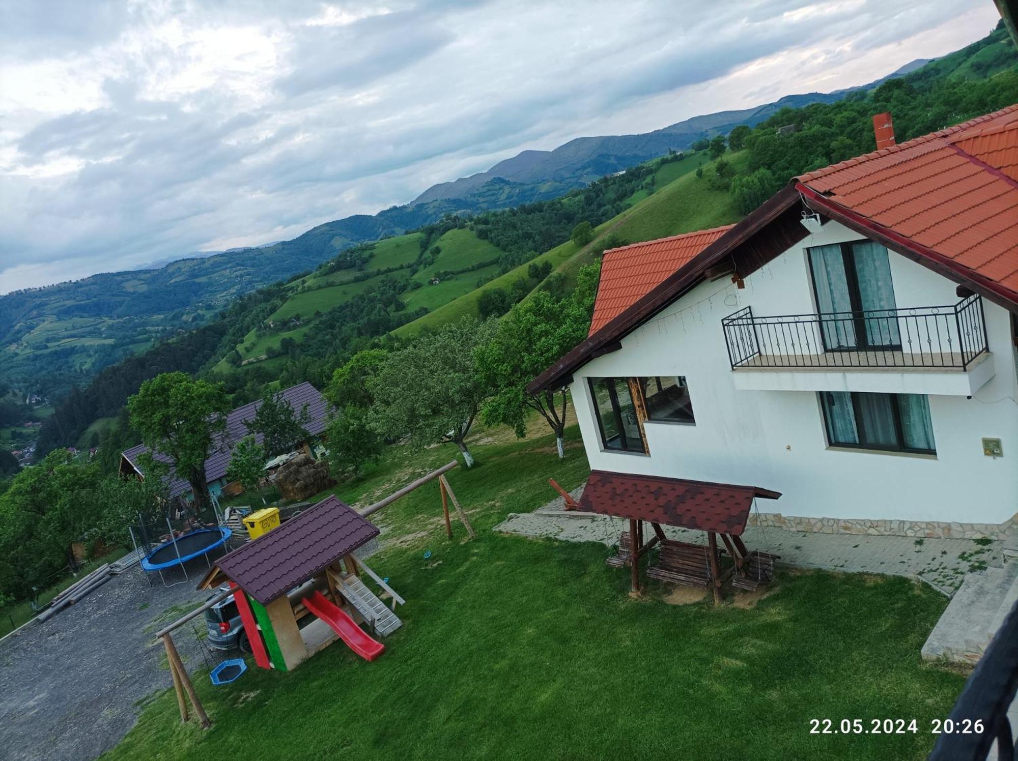 فيلا Casa Din Livada, Poiana Marului, Brasov المظهر الخارجي الصورة